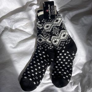 NWT Warm fuzzy slipper socks size 4-10